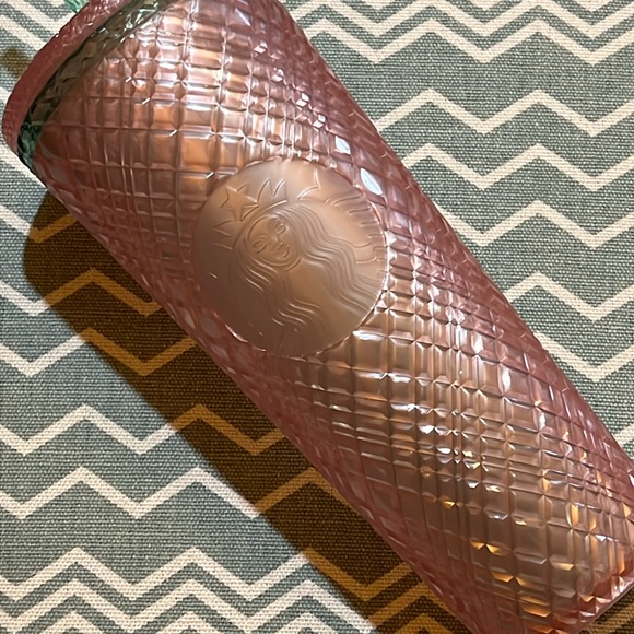 Starbucks Bubblegum Pink Cold Venti Cup - Picture 3 of 4